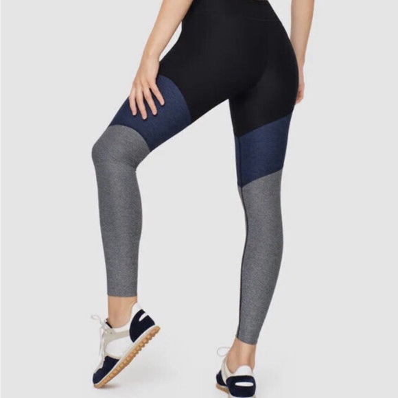 Outdoor Voices Leggings - Picture 2 of 7